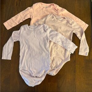 3/$15 NWOT x3 Baby Bodysuits, 6-9 months